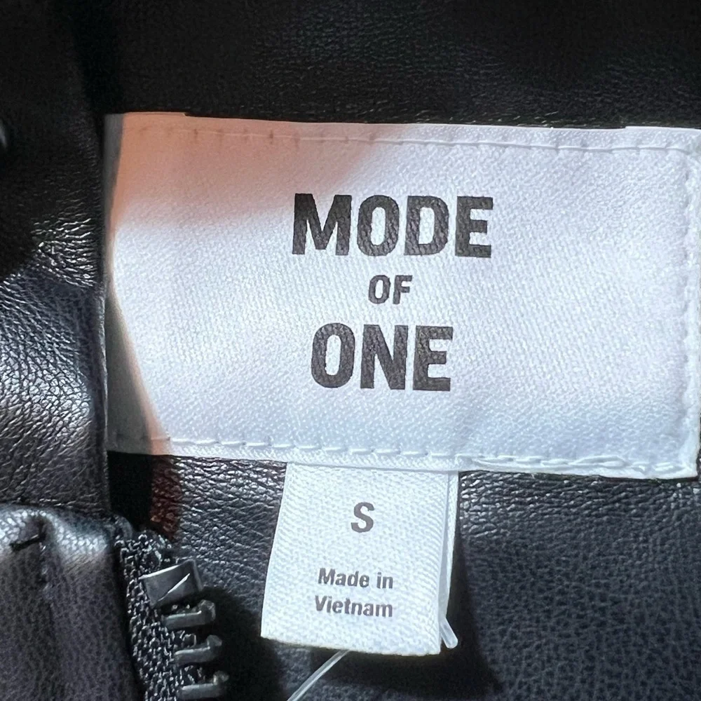 Mode of‎ One Black Faux Leather Hooded full Zip Jacket Men’s Small long sleeve